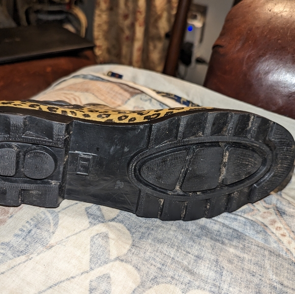 Cheetah boutique rain boots size large - Picture 10 of 10